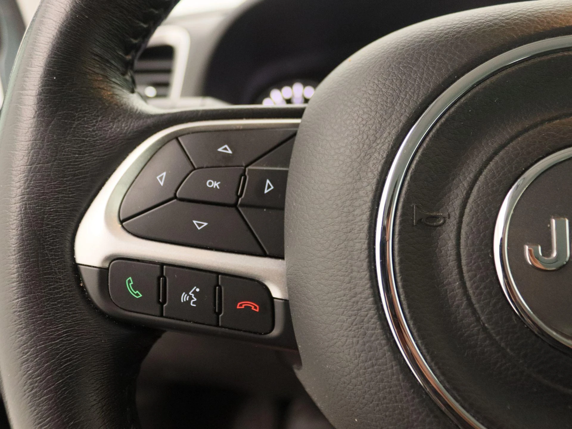 Jeep-Renegade-image-17