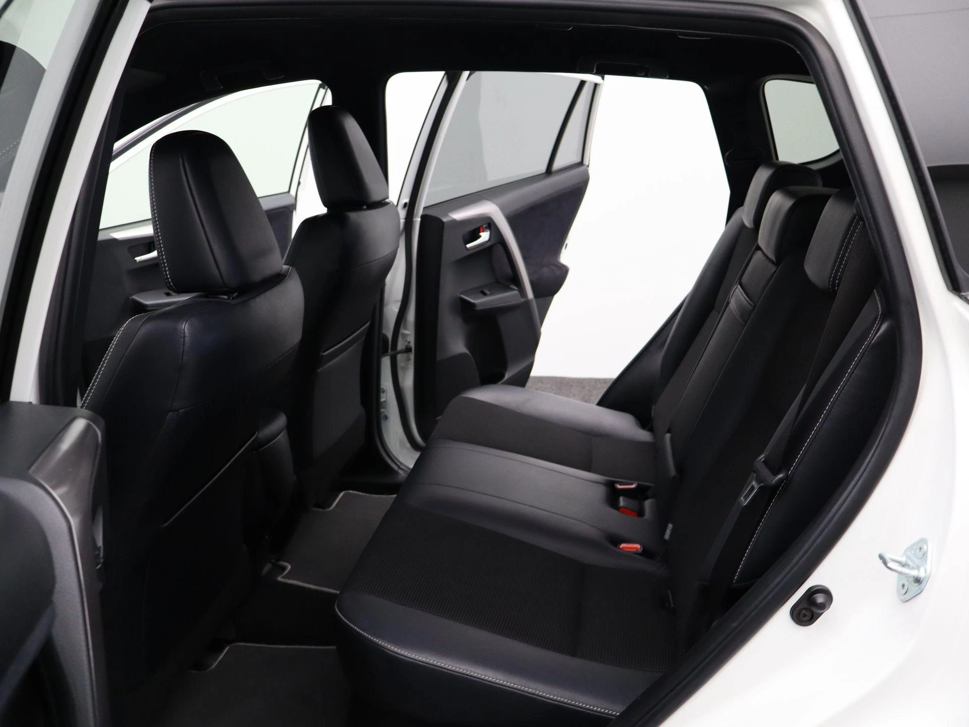 Toyota-RAV4-image-12
