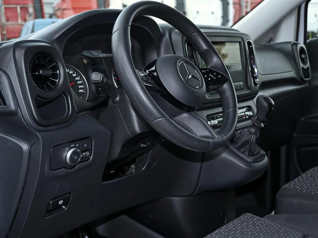 Mercedes-Benz-Vito 116-image-8