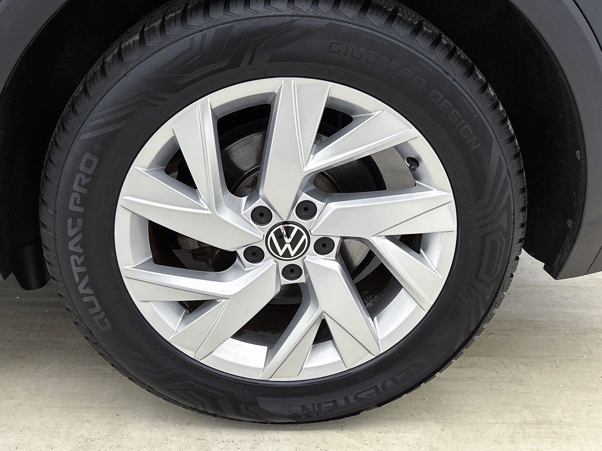 Volkswagen-Tiguan-image-41