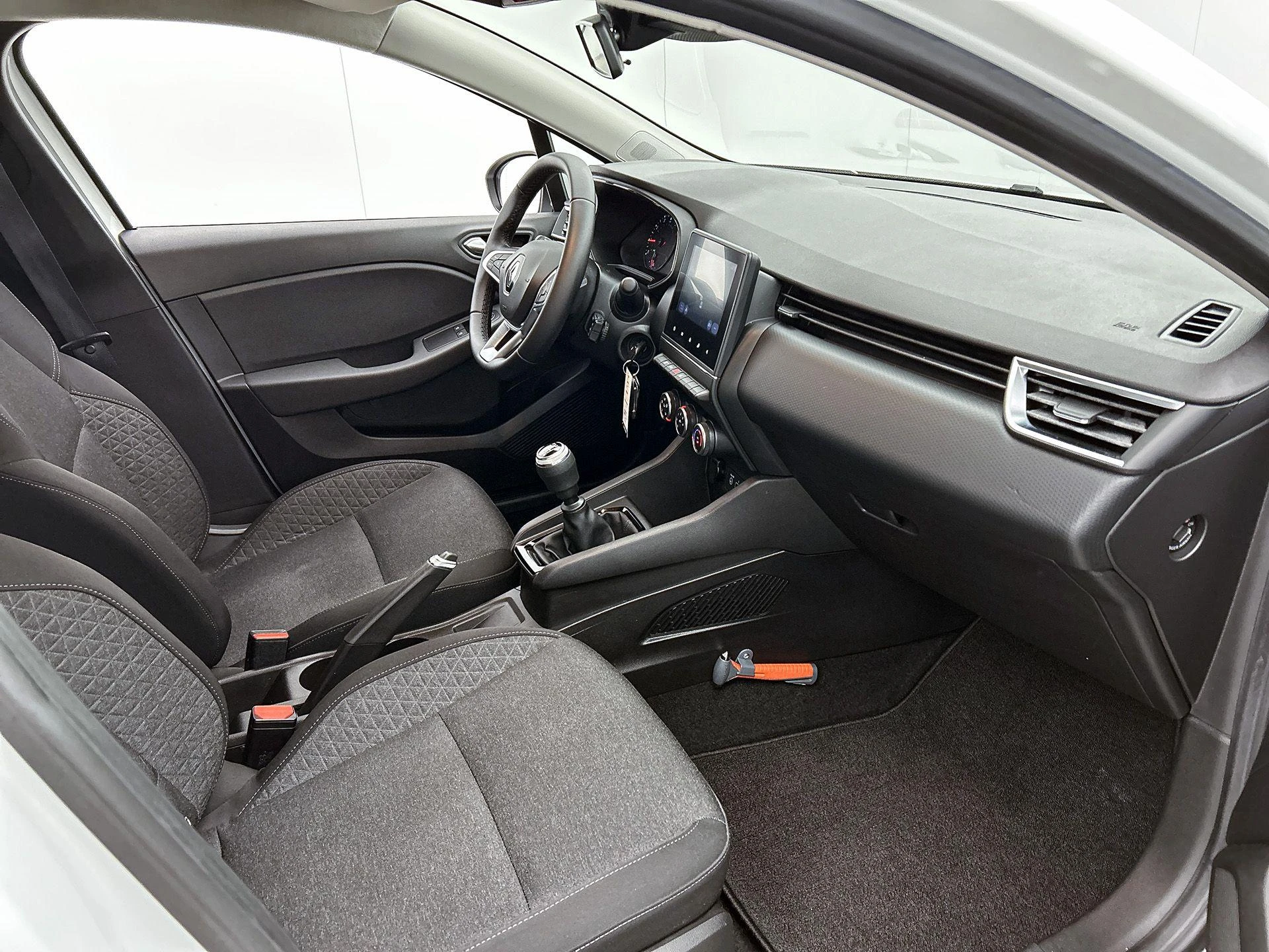 Renault-Clio-image-19