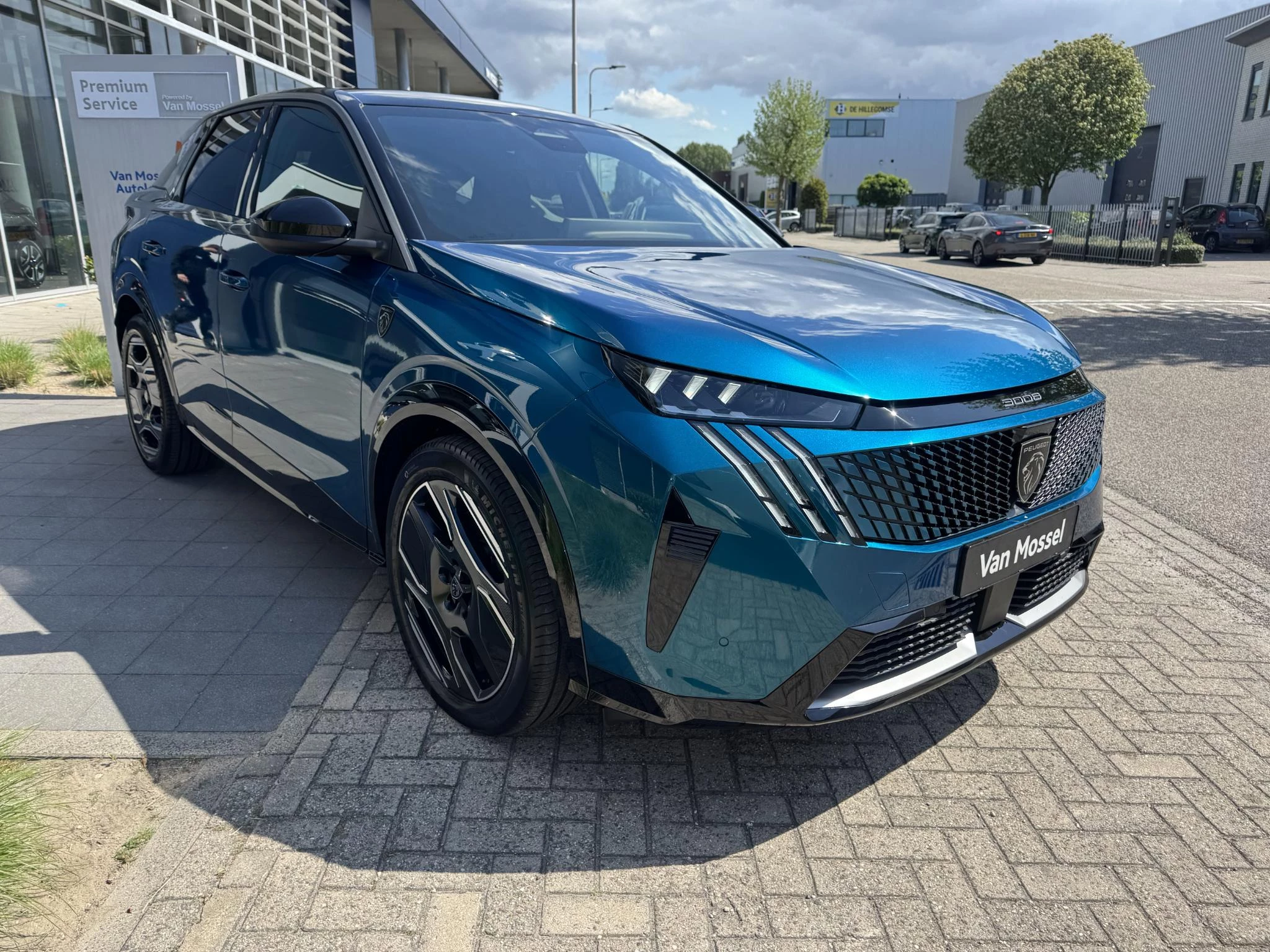 Peugeot-e-3008-image-5