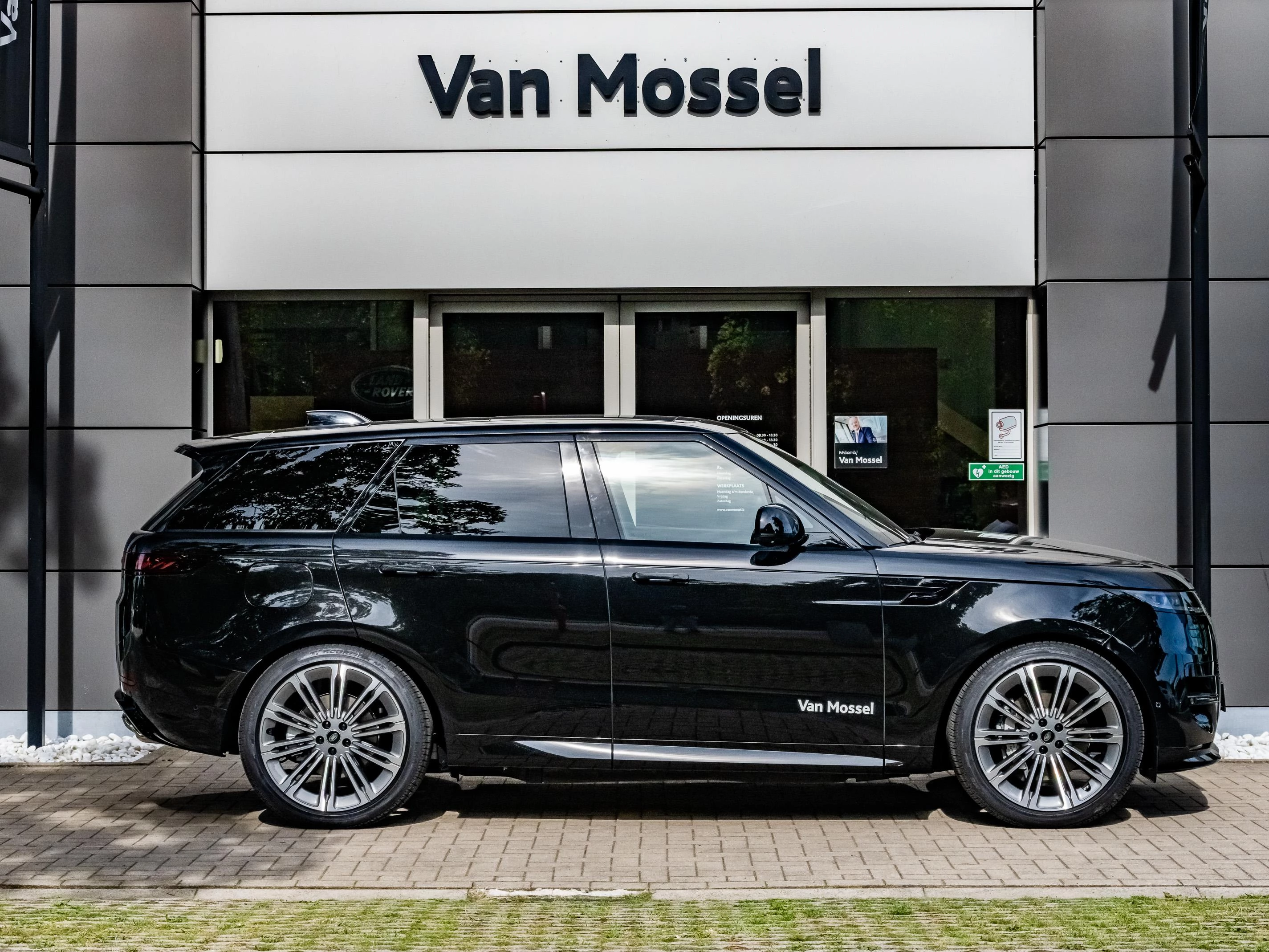 Land Rover Range Rover Sport P460e Dynamic Edition