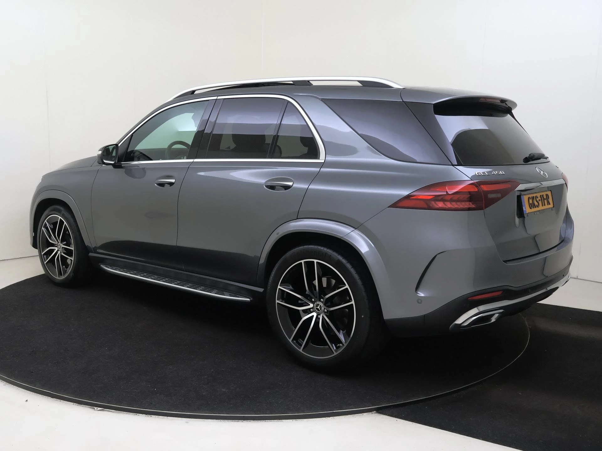 Mercedes-Benz-GLE-image-2