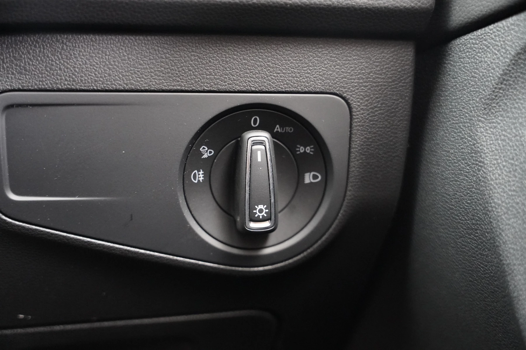 Volkswagen-Tiguan-image-21