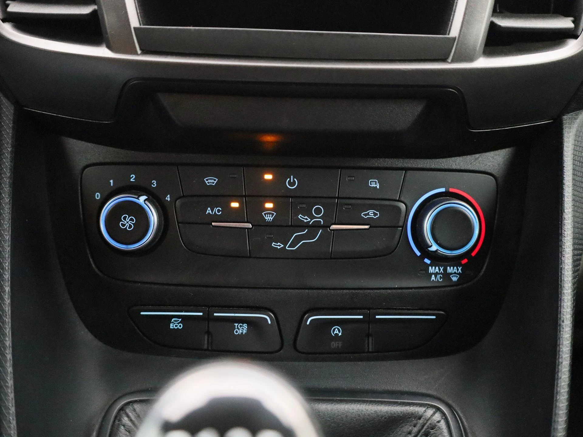 Ford-Transit Connect-image-12
