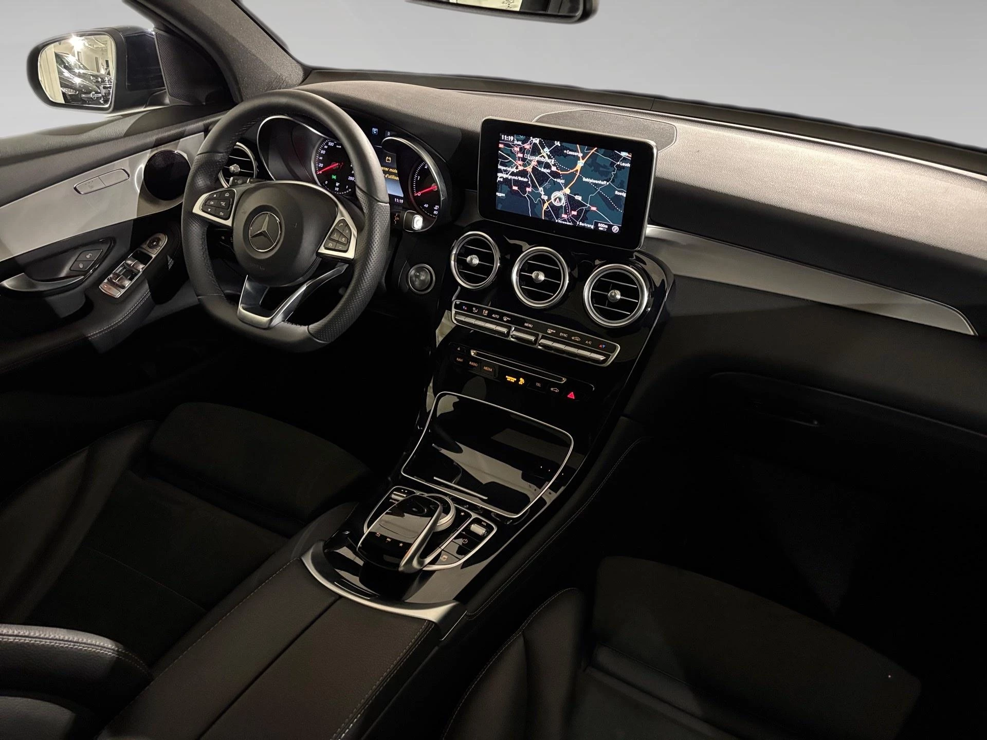 Mercedes-Benz-GLC-image-6