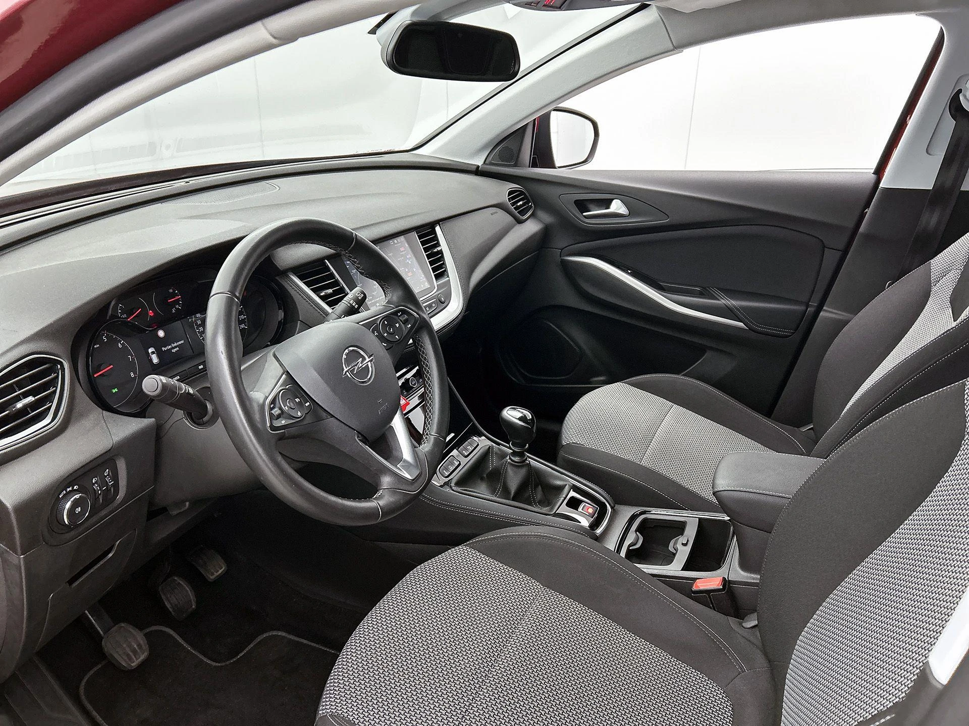 Opel-Grandland X-image-11