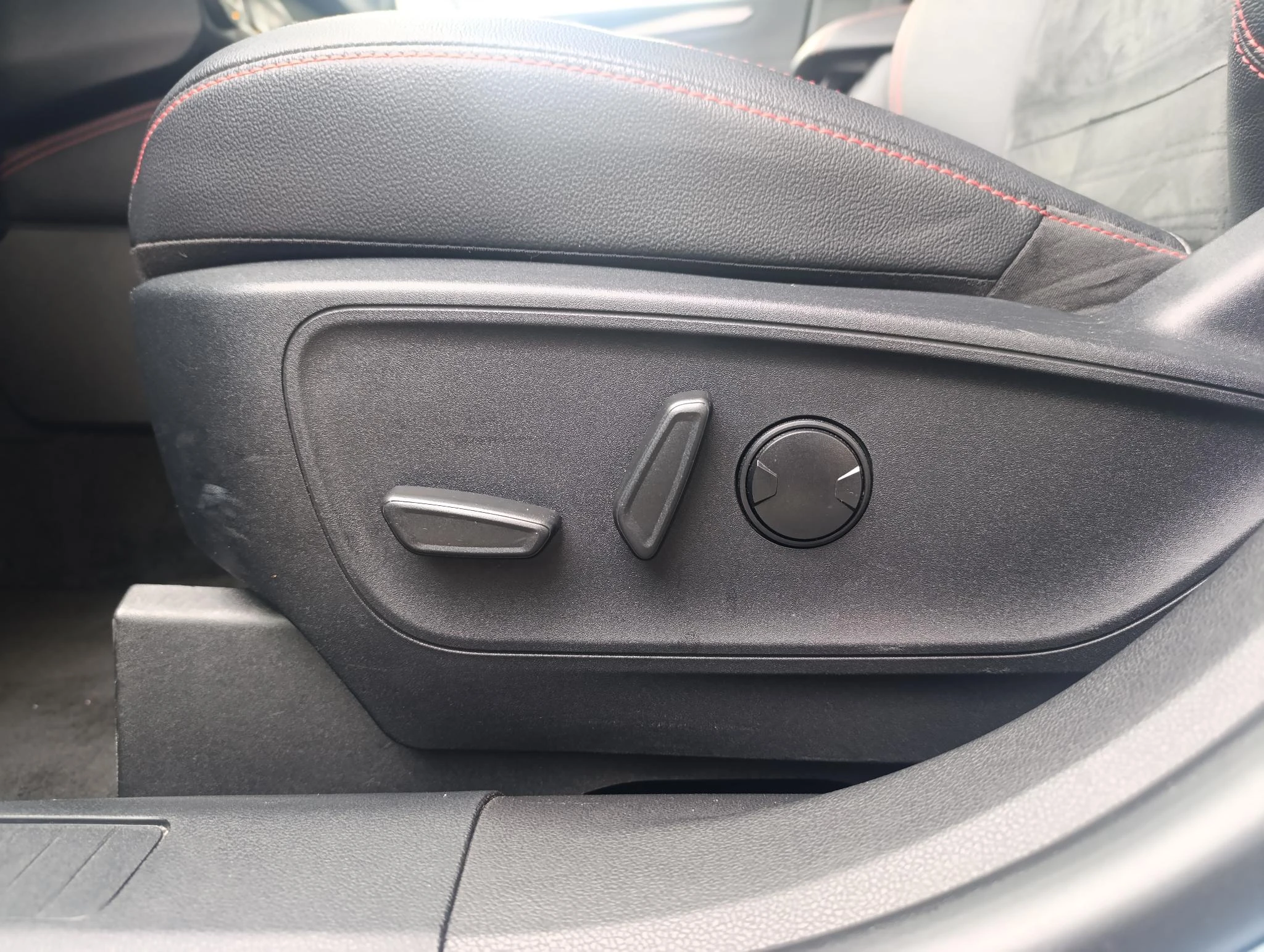 Ford-Kuga-image-18