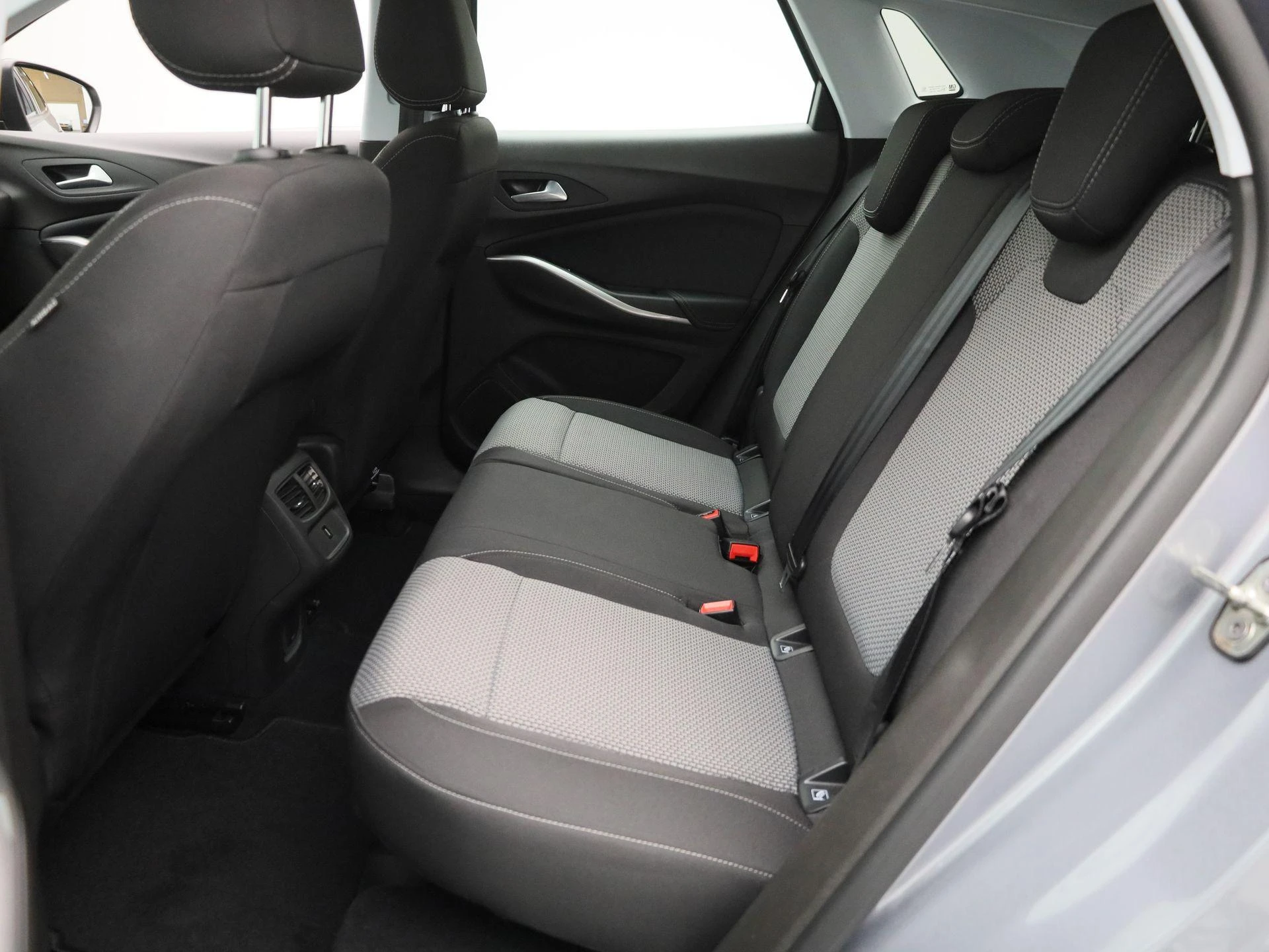 Opel-Grandland-image-10