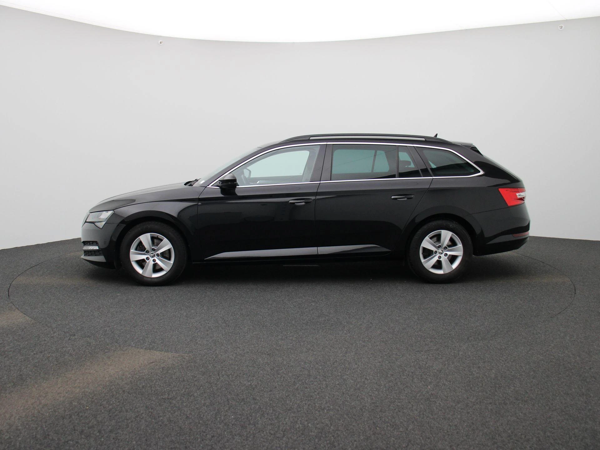 Škoda-Superb-image-4