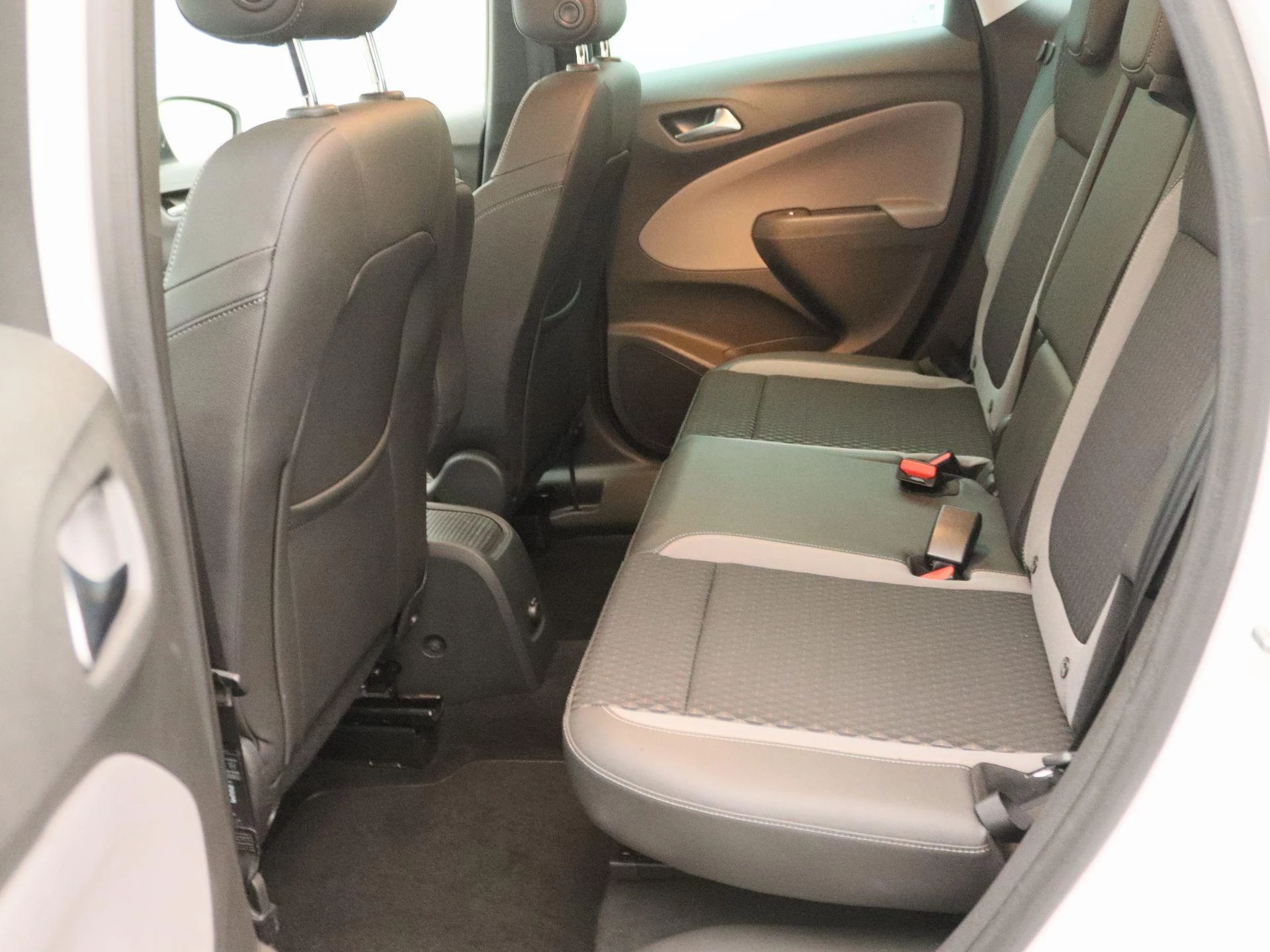 Opel-Crossland X-image-12