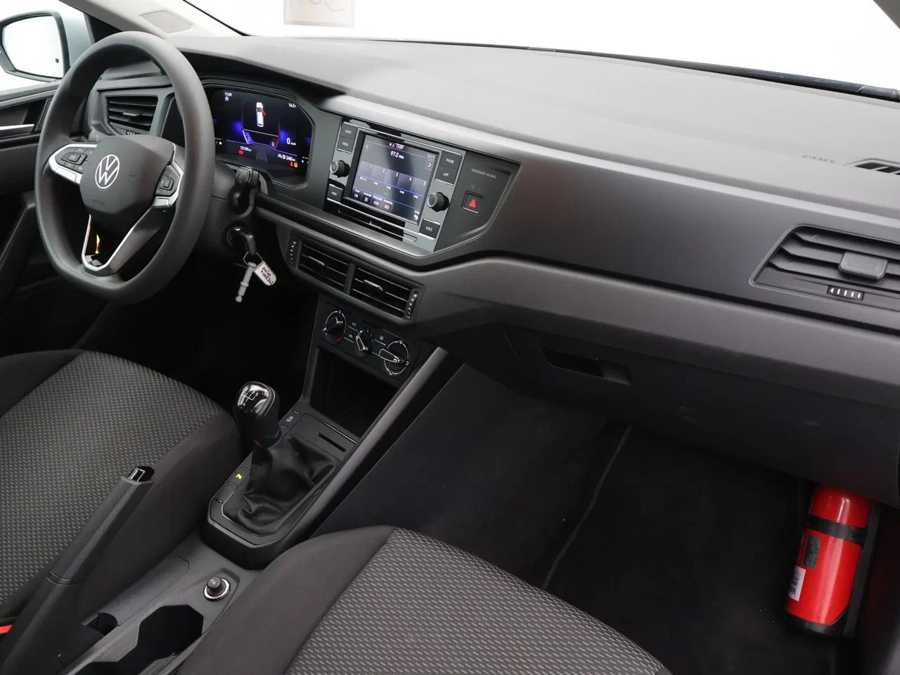 Volkswagen-Polo-image-10
