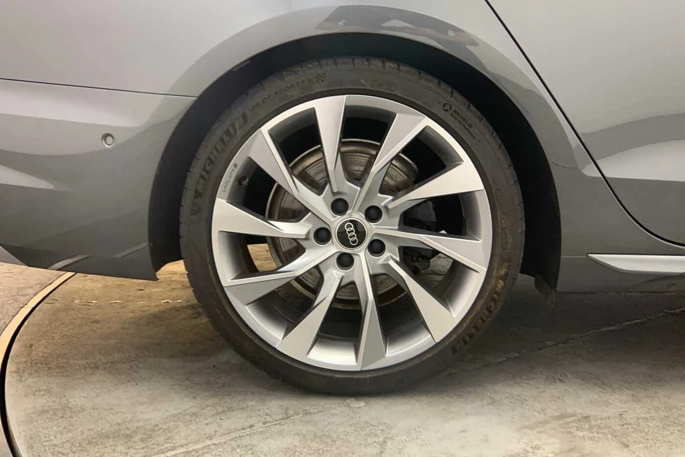 Audi-A4-image-4