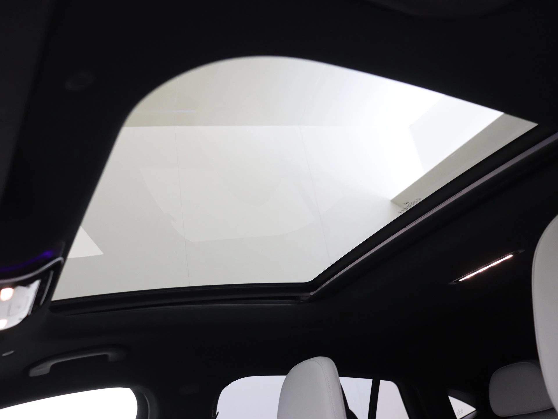 Mercedes-Benz-GLC-image-26