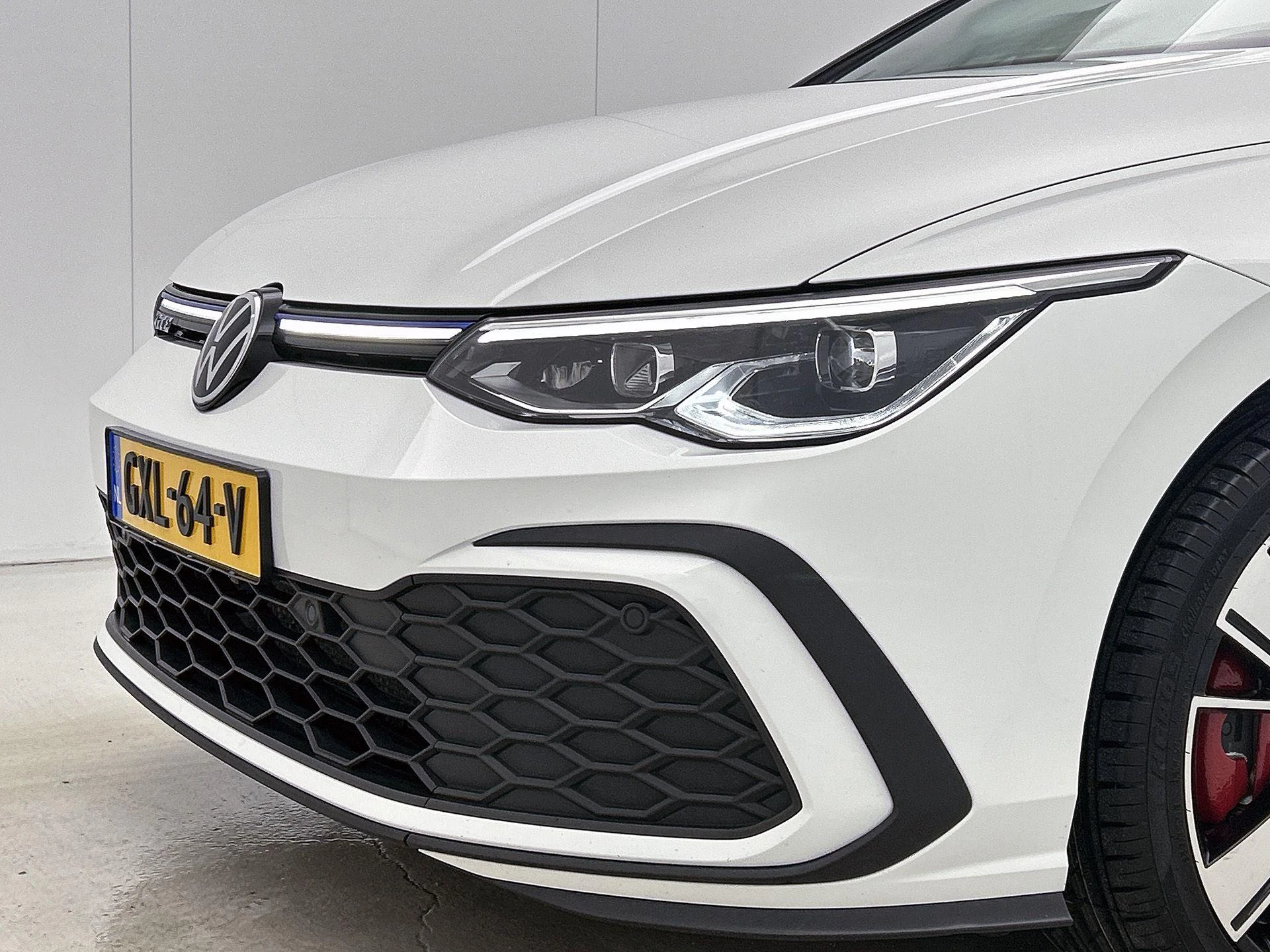 Volkswagen-Golf-image-16