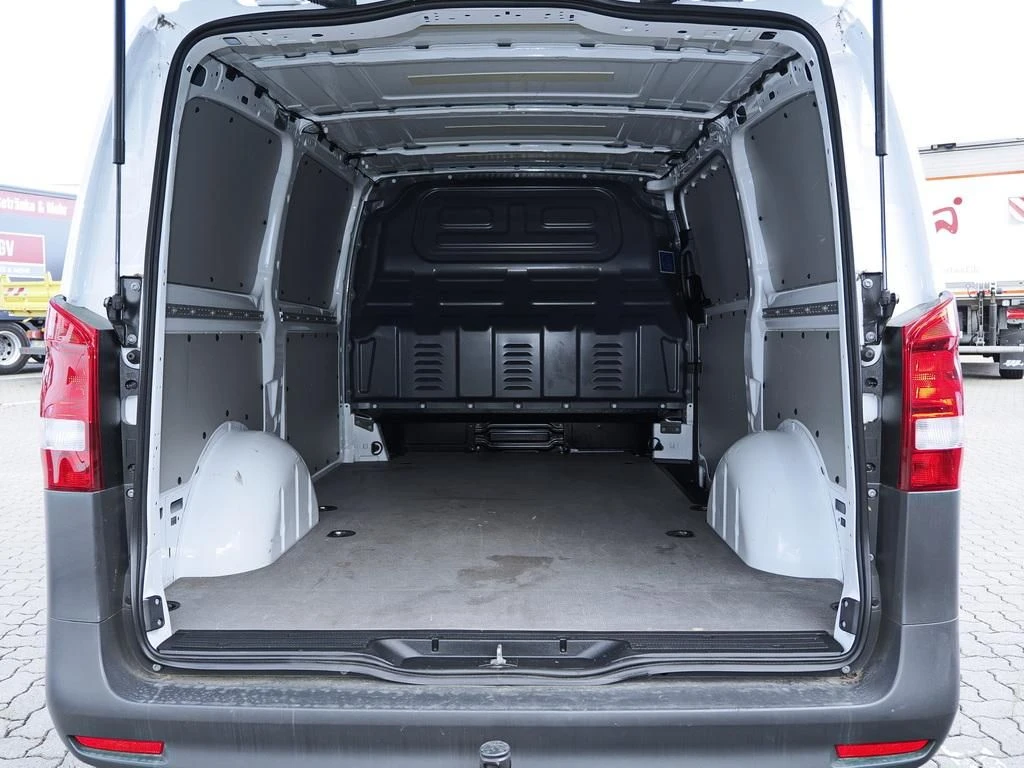 Mercedes-Benz-Vito 116-image-14