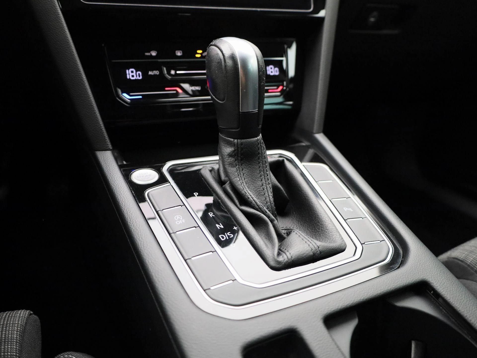 Volkswagen-Passat-image-21