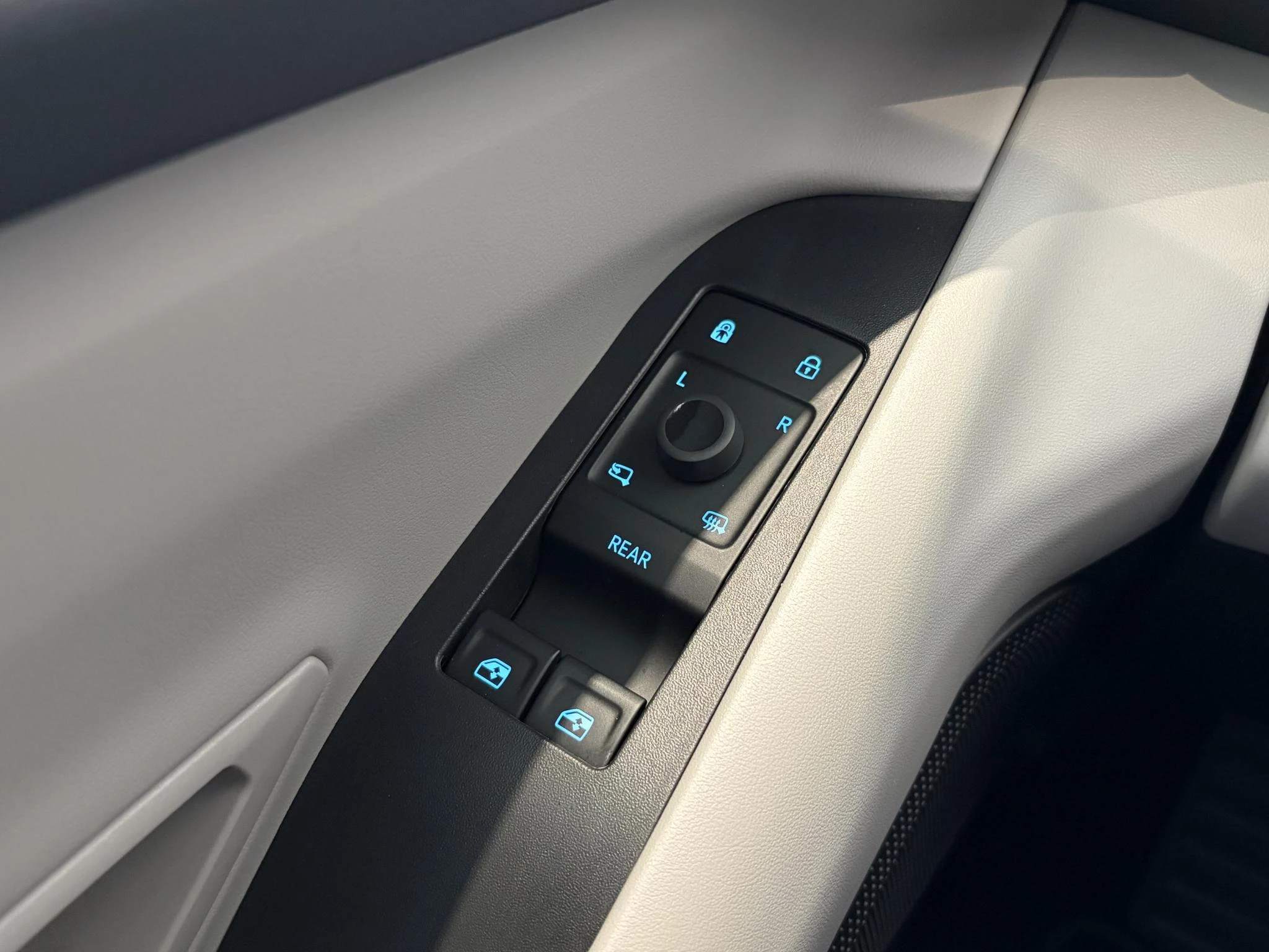 Ford Explorer Extended Range RWD 77 kWh