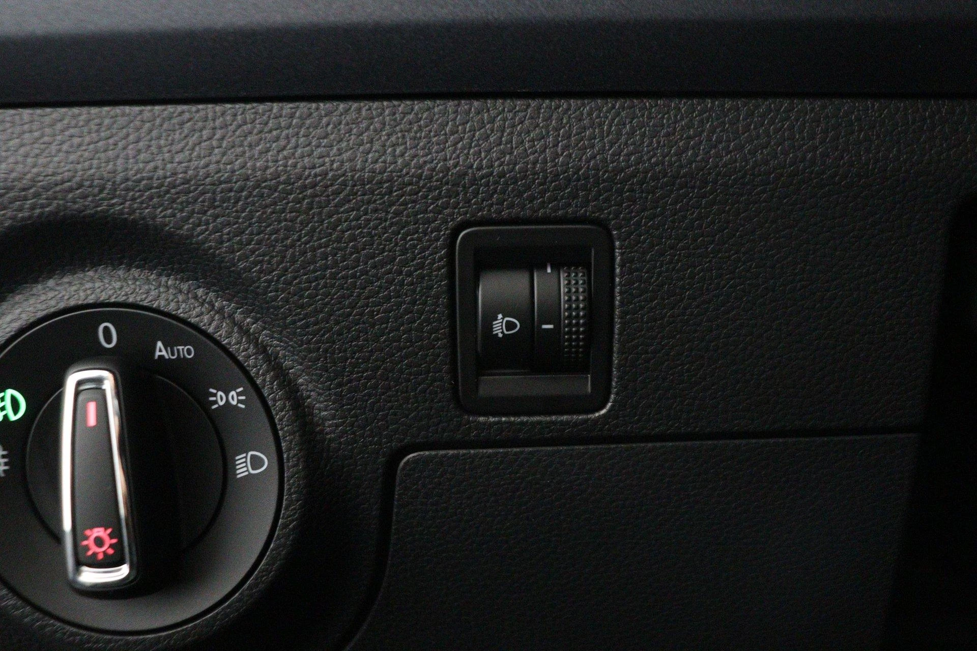 SEAT-Arona-image-37