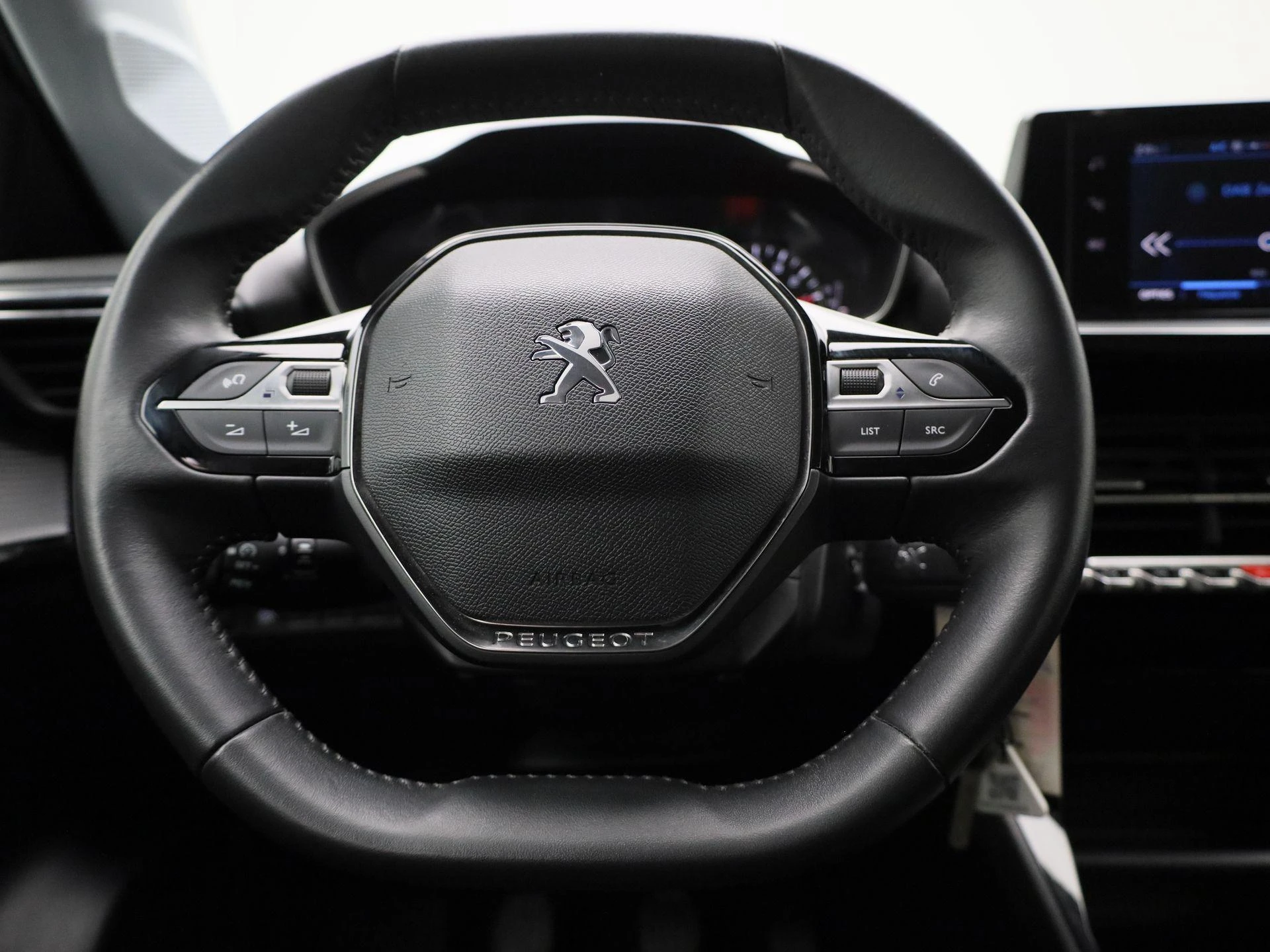 Peugeot-208-image-6