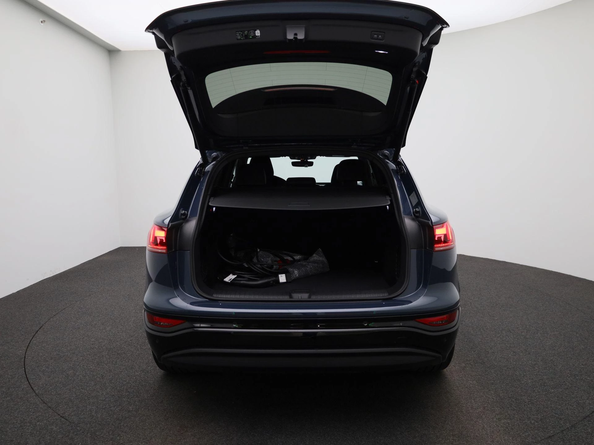 Audi-Q6 e-tron-image-10