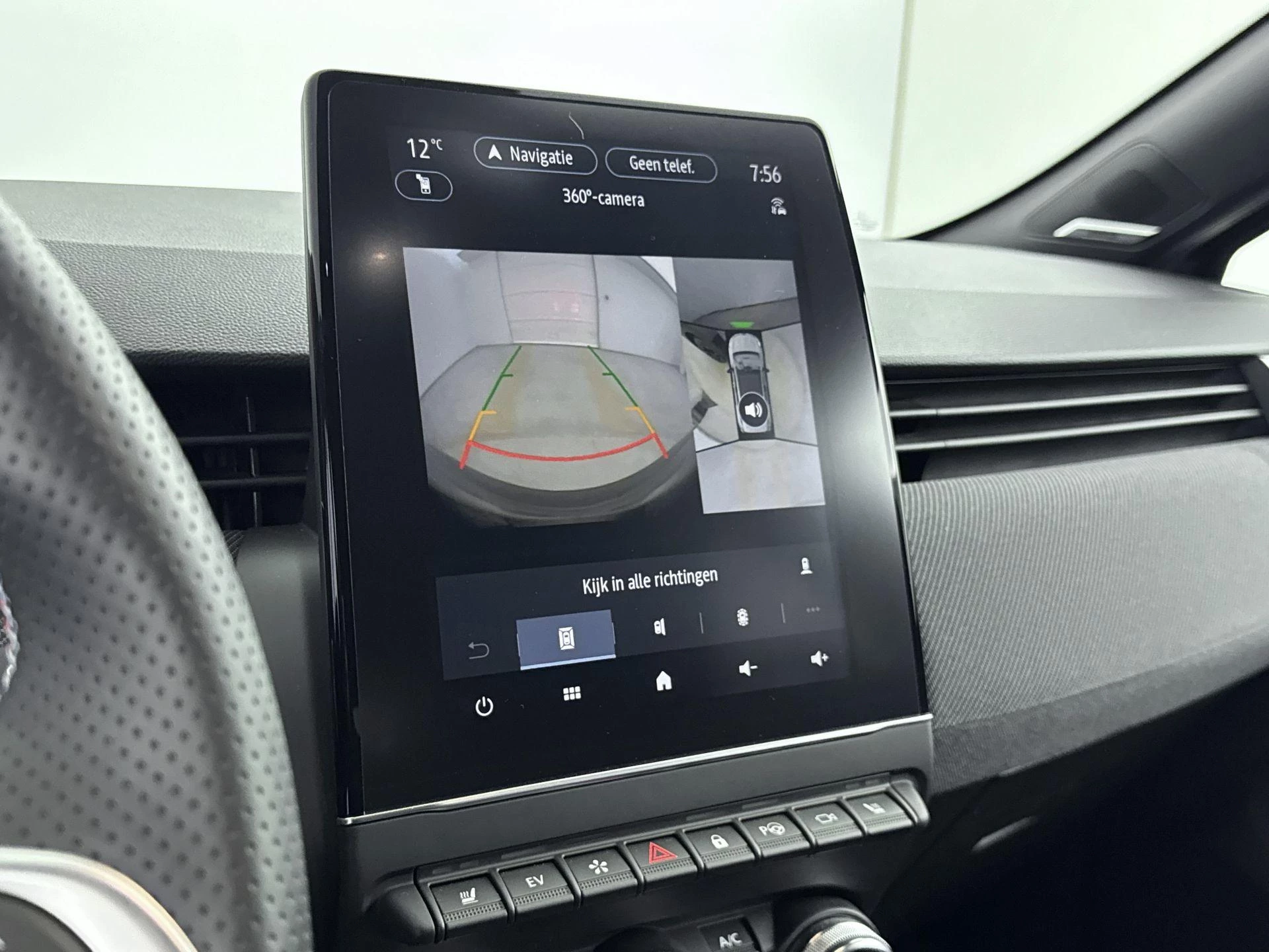 Renault-Clio-image-10