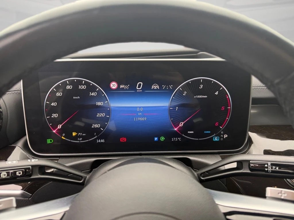 Mercedes-Benz-C-Klasse 220-image-6
