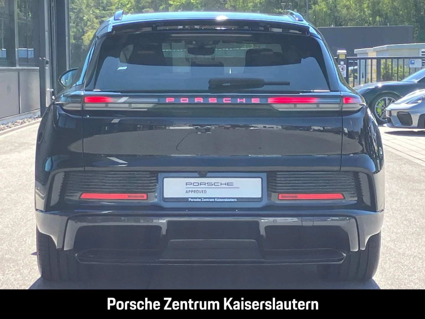 Porsche-Cayenne-image-9