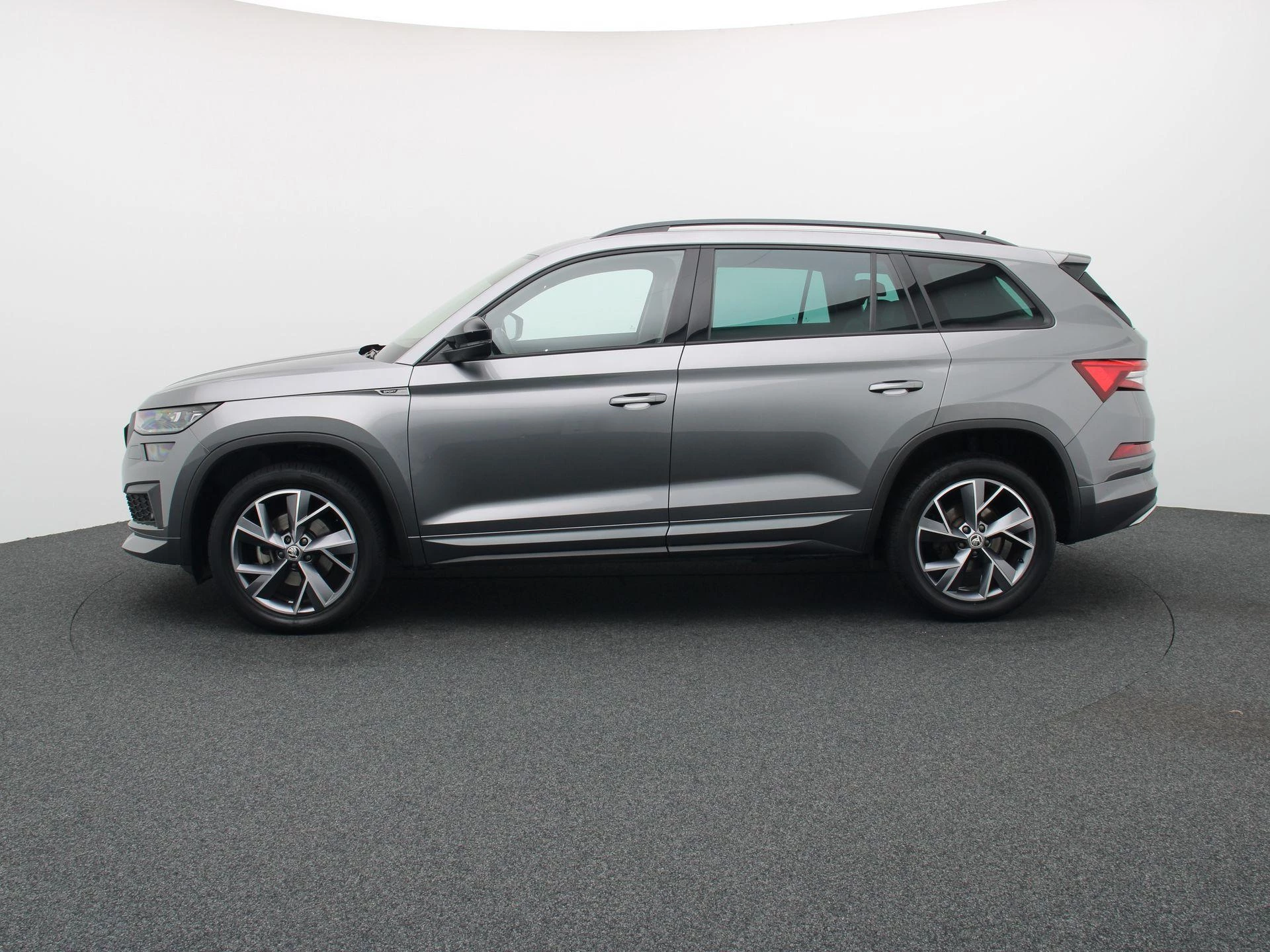 Škoda Kodiaq 1.5 TSI DSG Sportline + 5-ZIT + PANORAMISCH DAK + TREKHAAK +