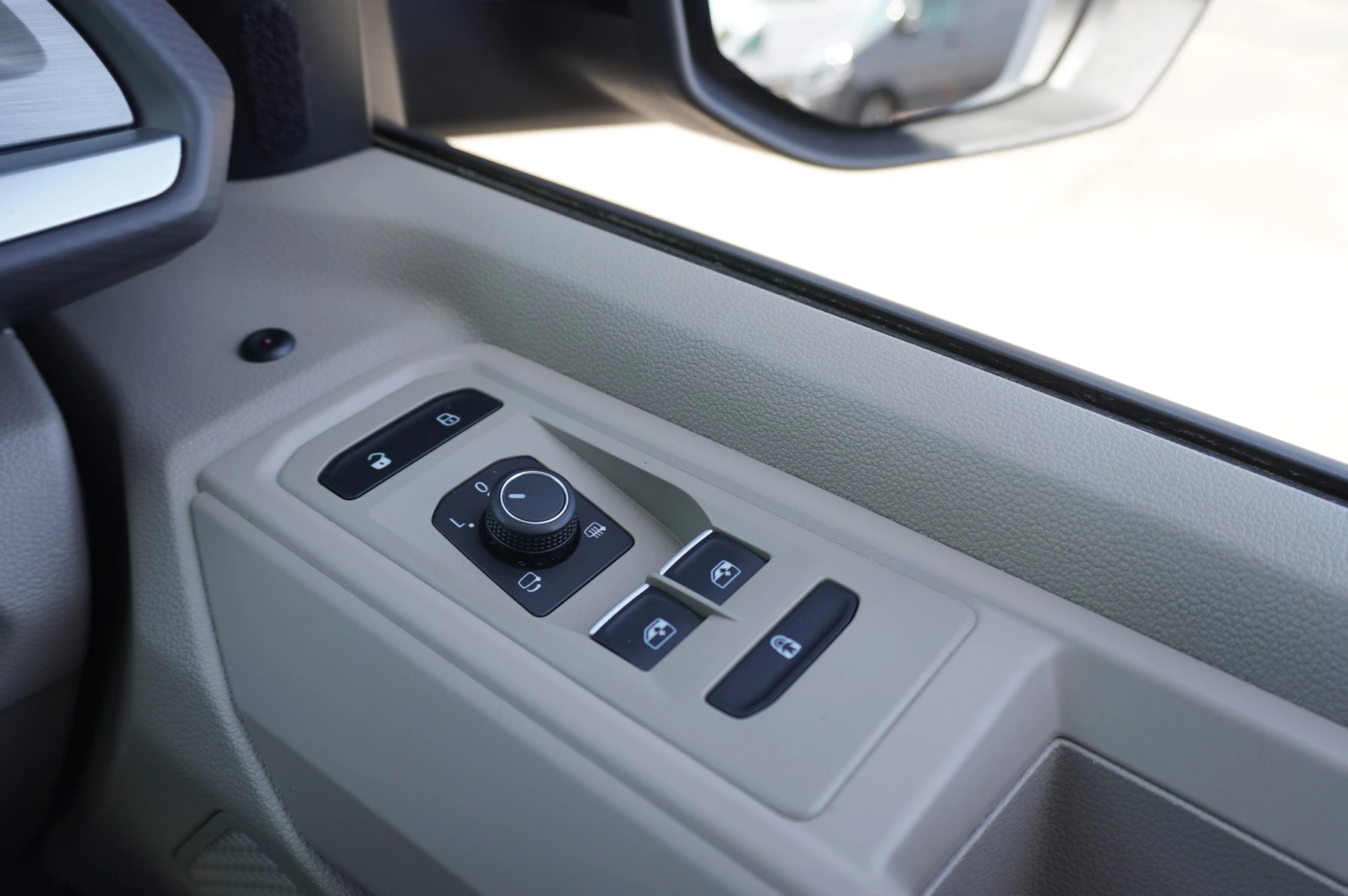 Volkswagen-California-image-32