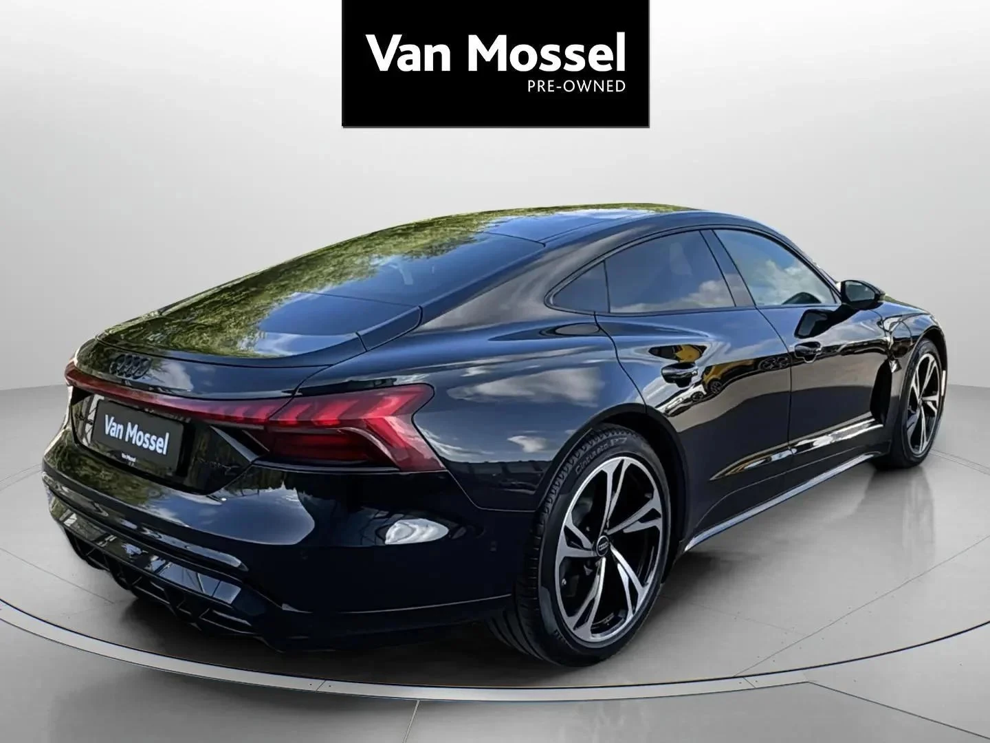 Audi-e-tron GT-image-4