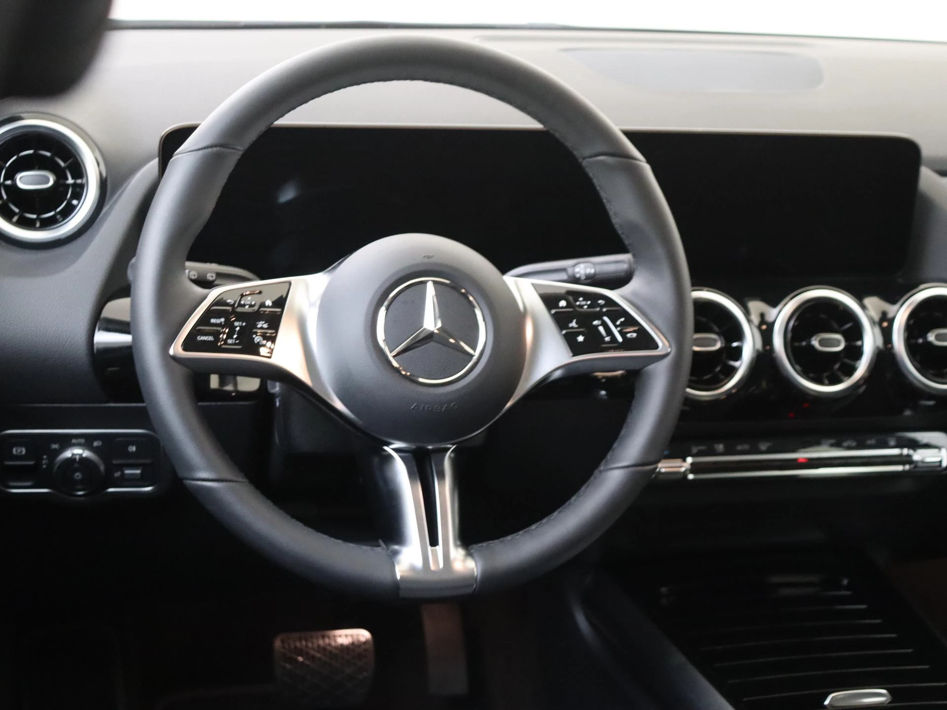 Mercedes-Benz GLA 250 e Business Solution Luxury