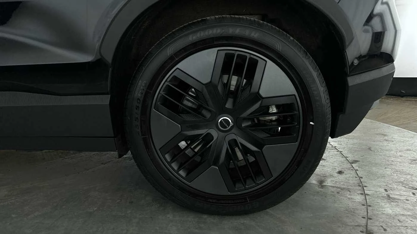 Volvo-EX30-image-16