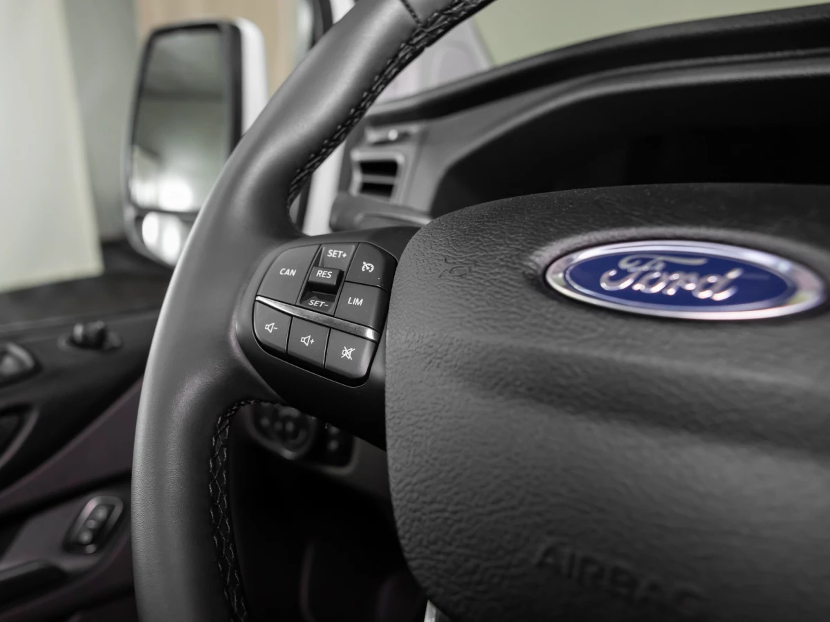 Ford-Transit Custom-image-15