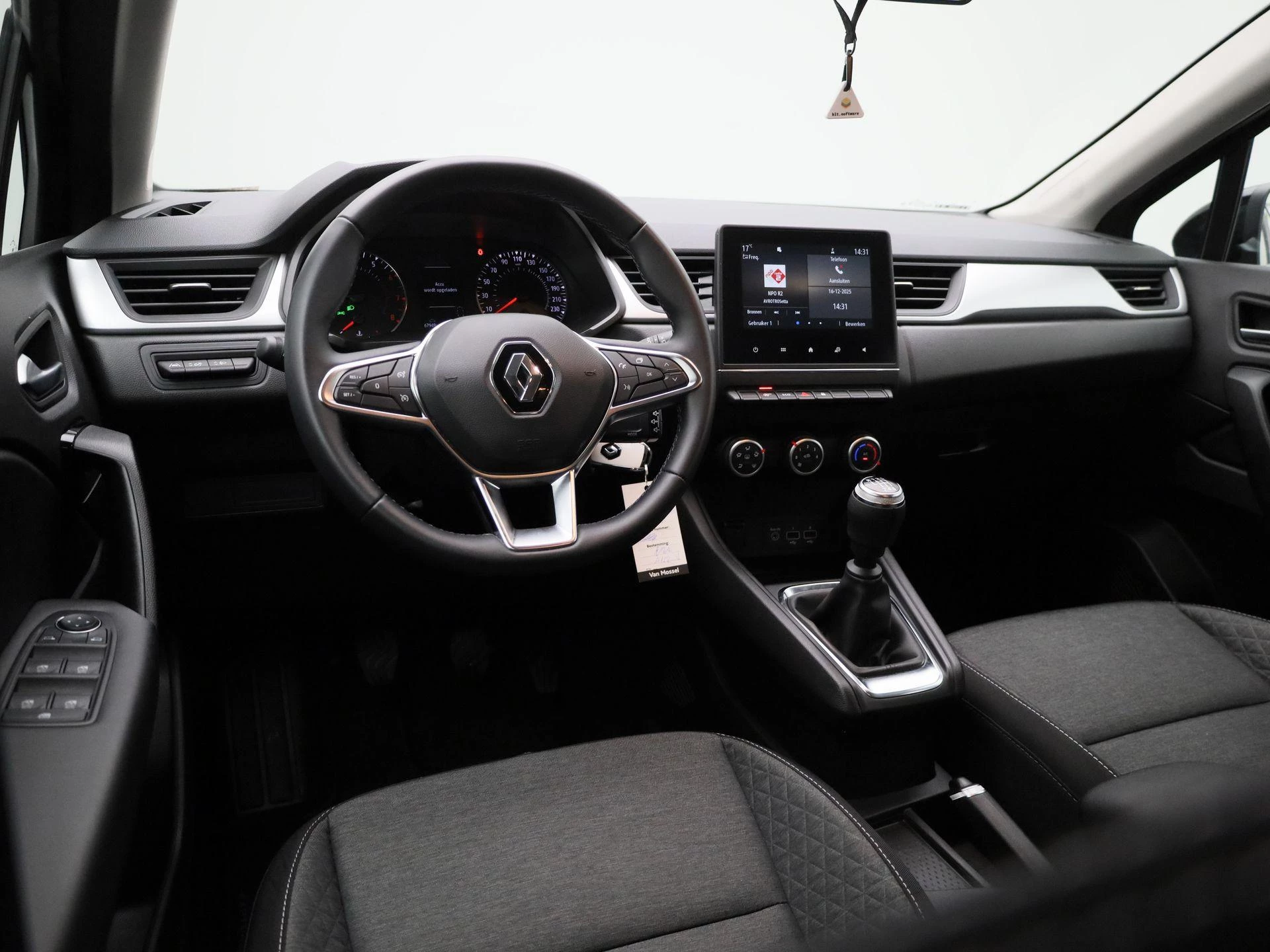 Renault-Captur-image-6