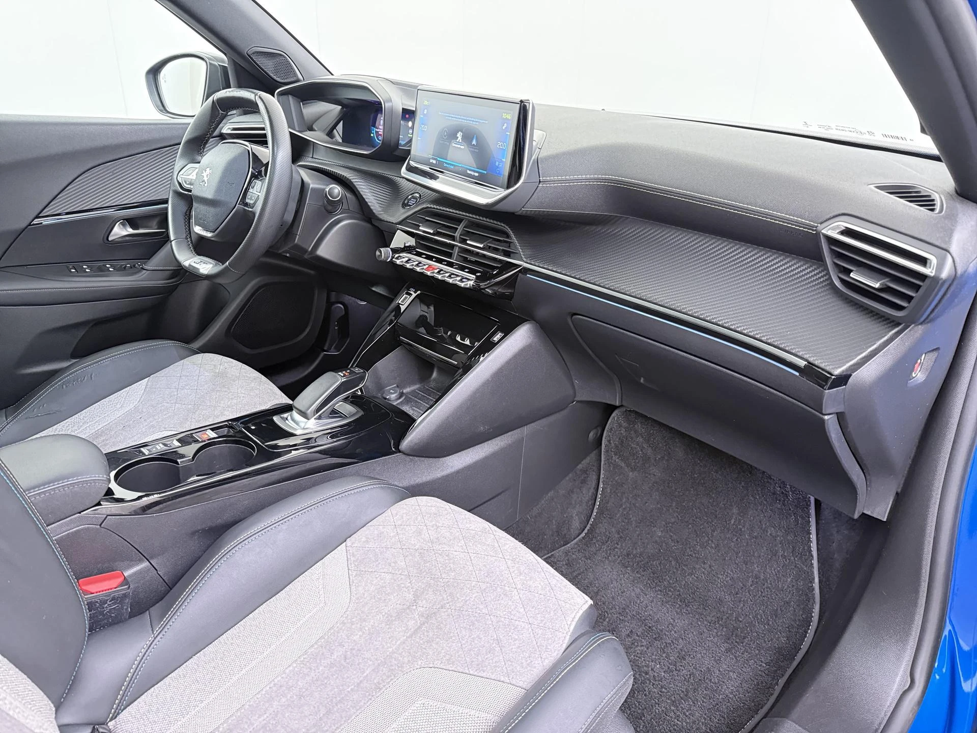 Peugeot-e-2008-image-32