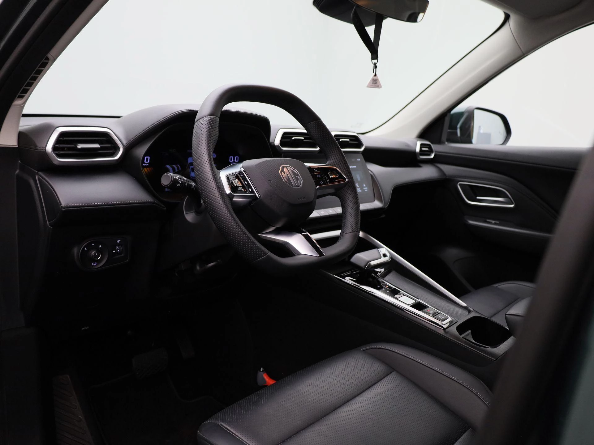 MG-ZS-image-33