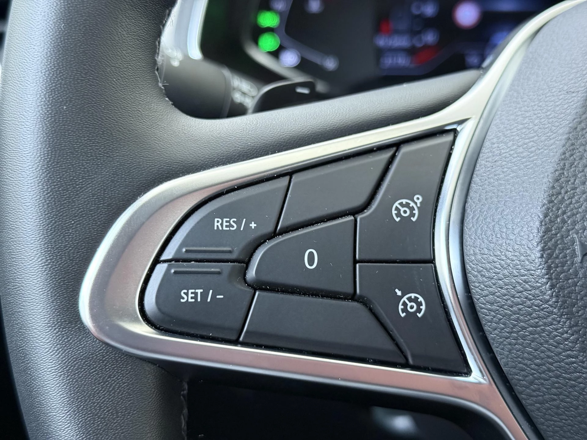Renault-Captur-image-16