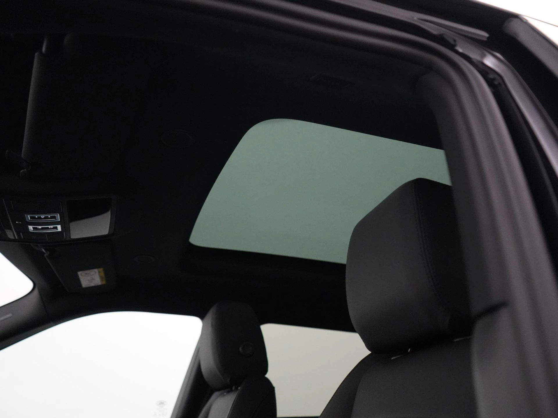 Land Rover-Range Rover Evoque-image-37