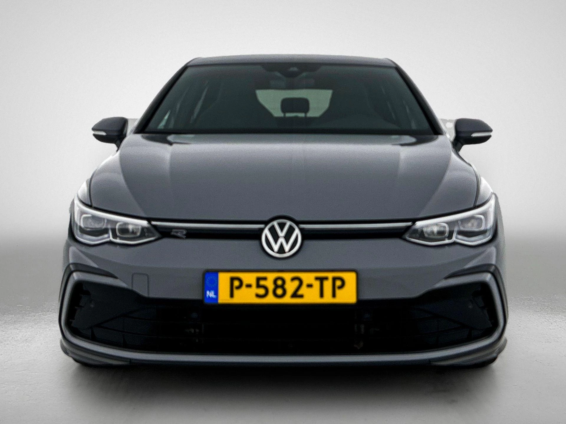 Volkswagen-Golf-image-4