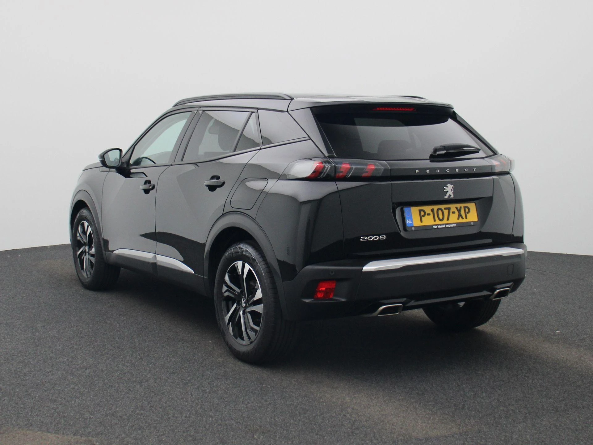 Peugeot-2008-image-1