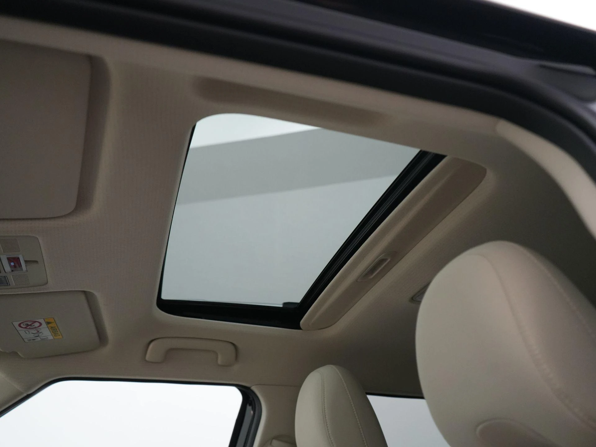 Hyundai-Inster-image-35