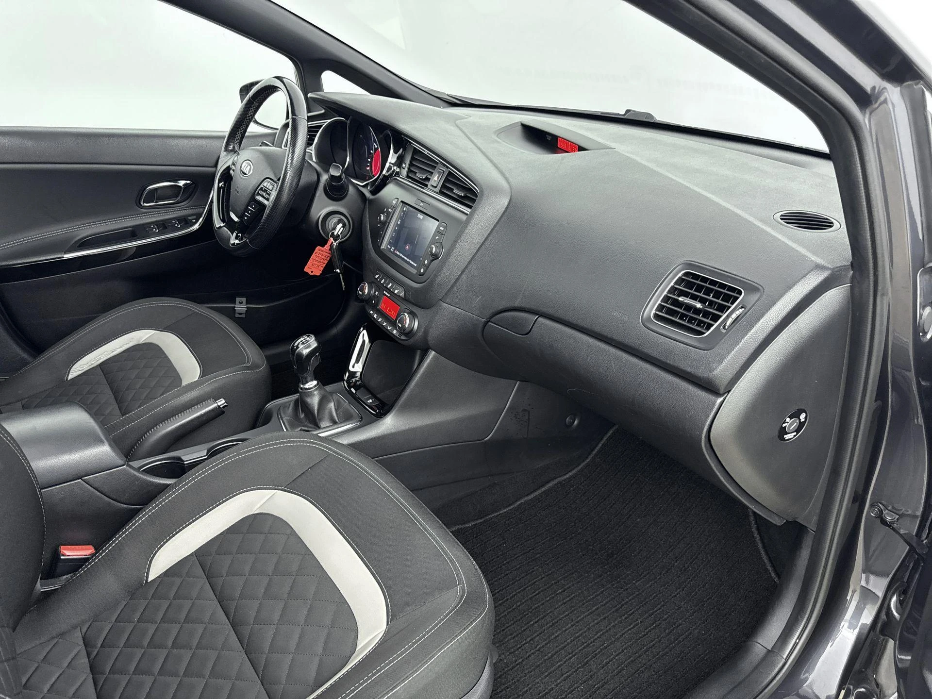 Kia-cee'd-image-17