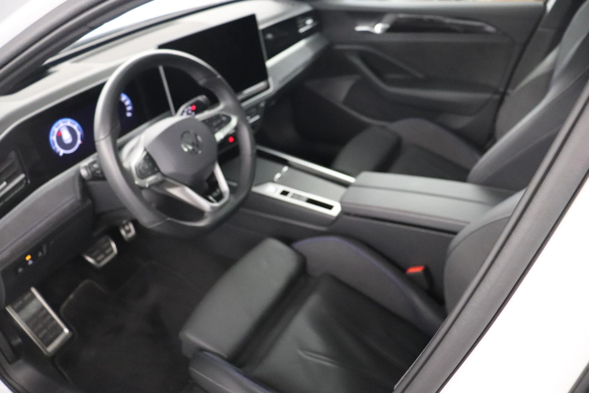 Volkswagen-Passat-image-5