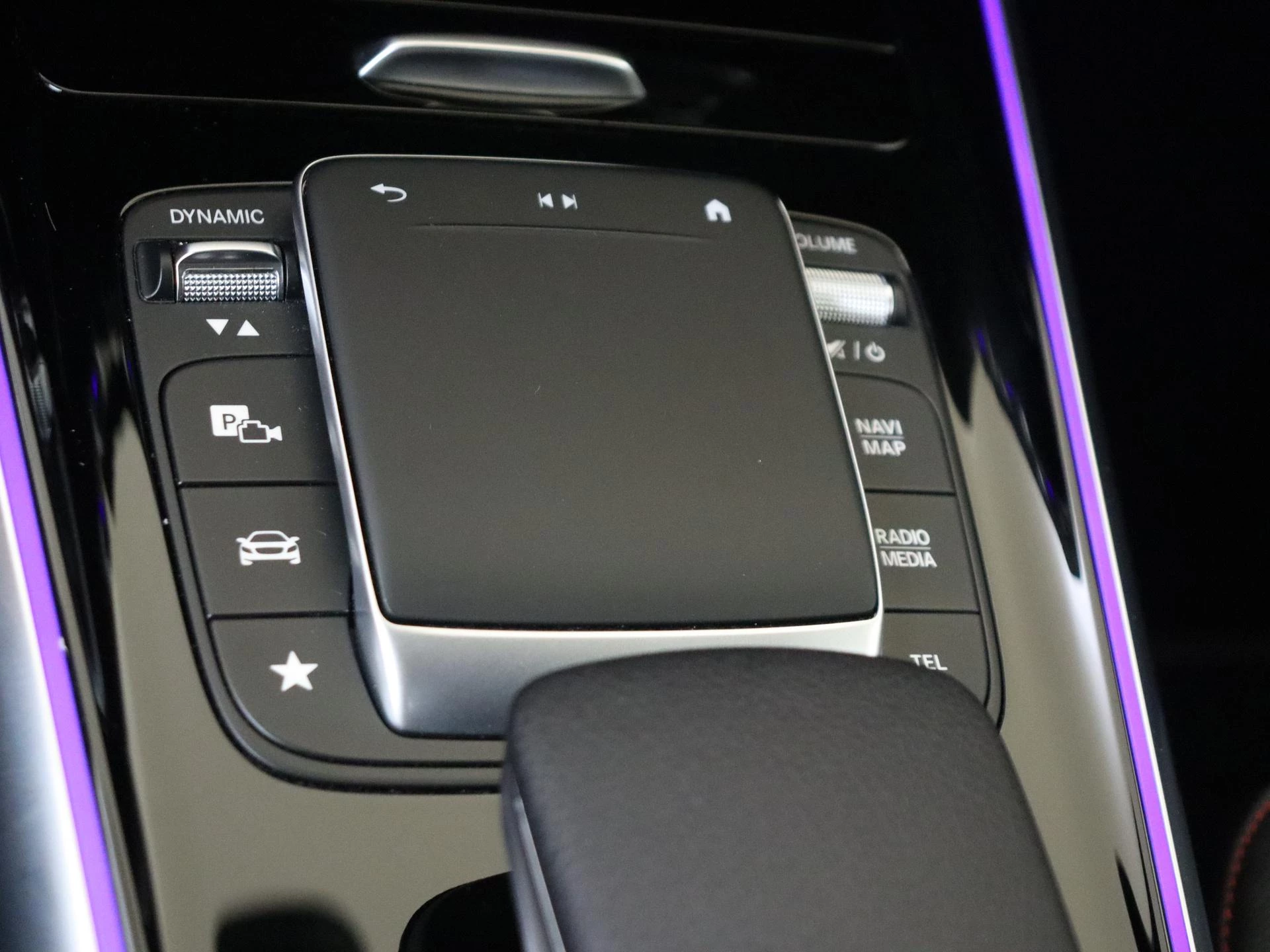 Mercedes-Benz-EQA-image-20