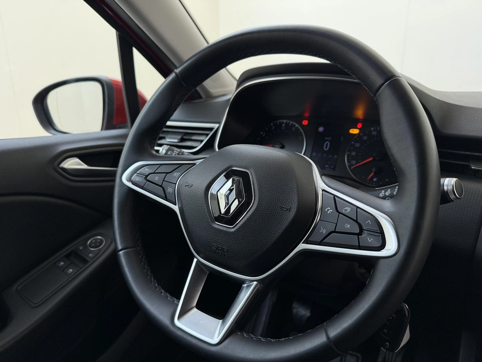 Renault-Clio-image-9