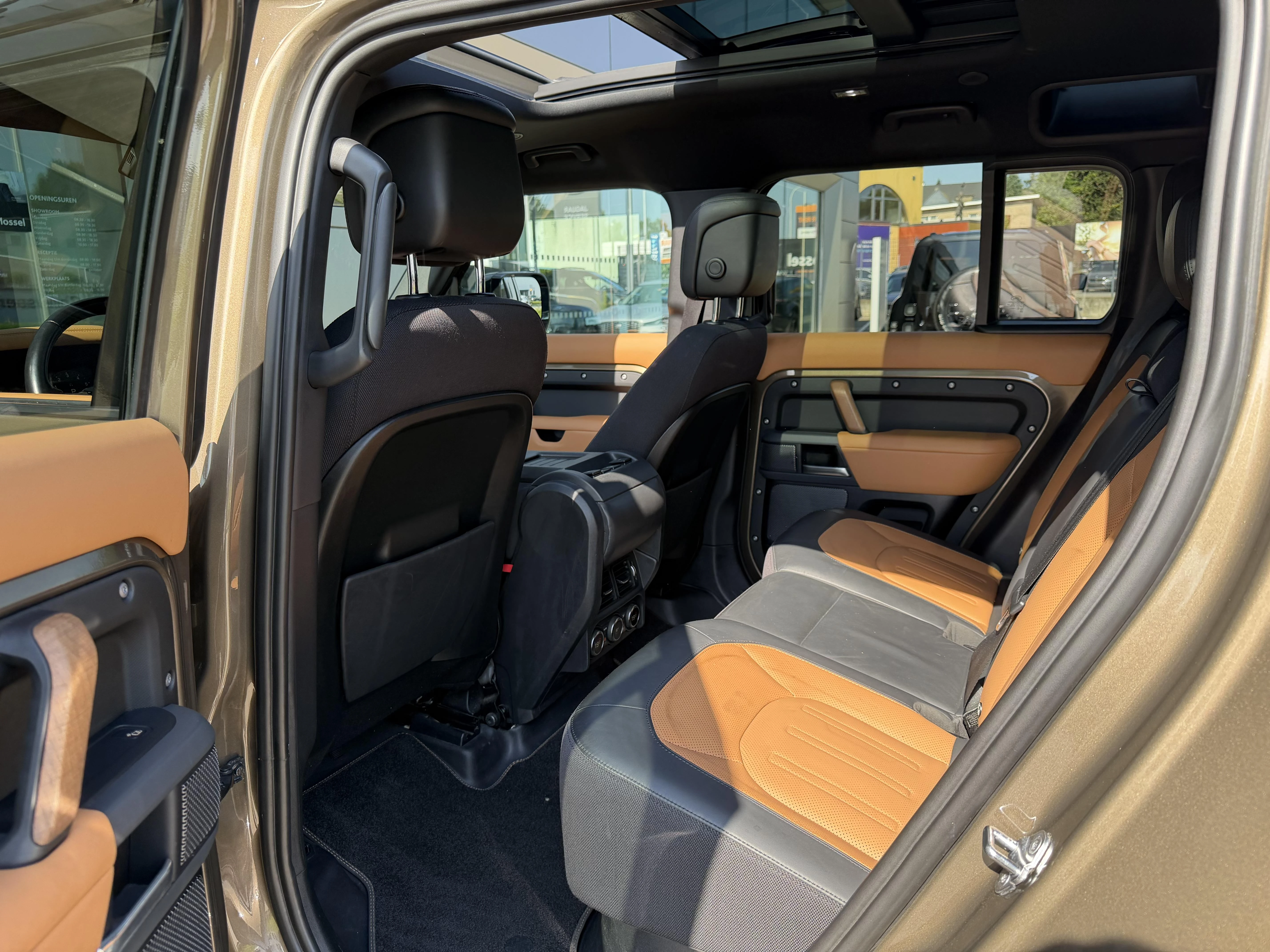 Land Rover Defender 110 P400e X AWD Auto