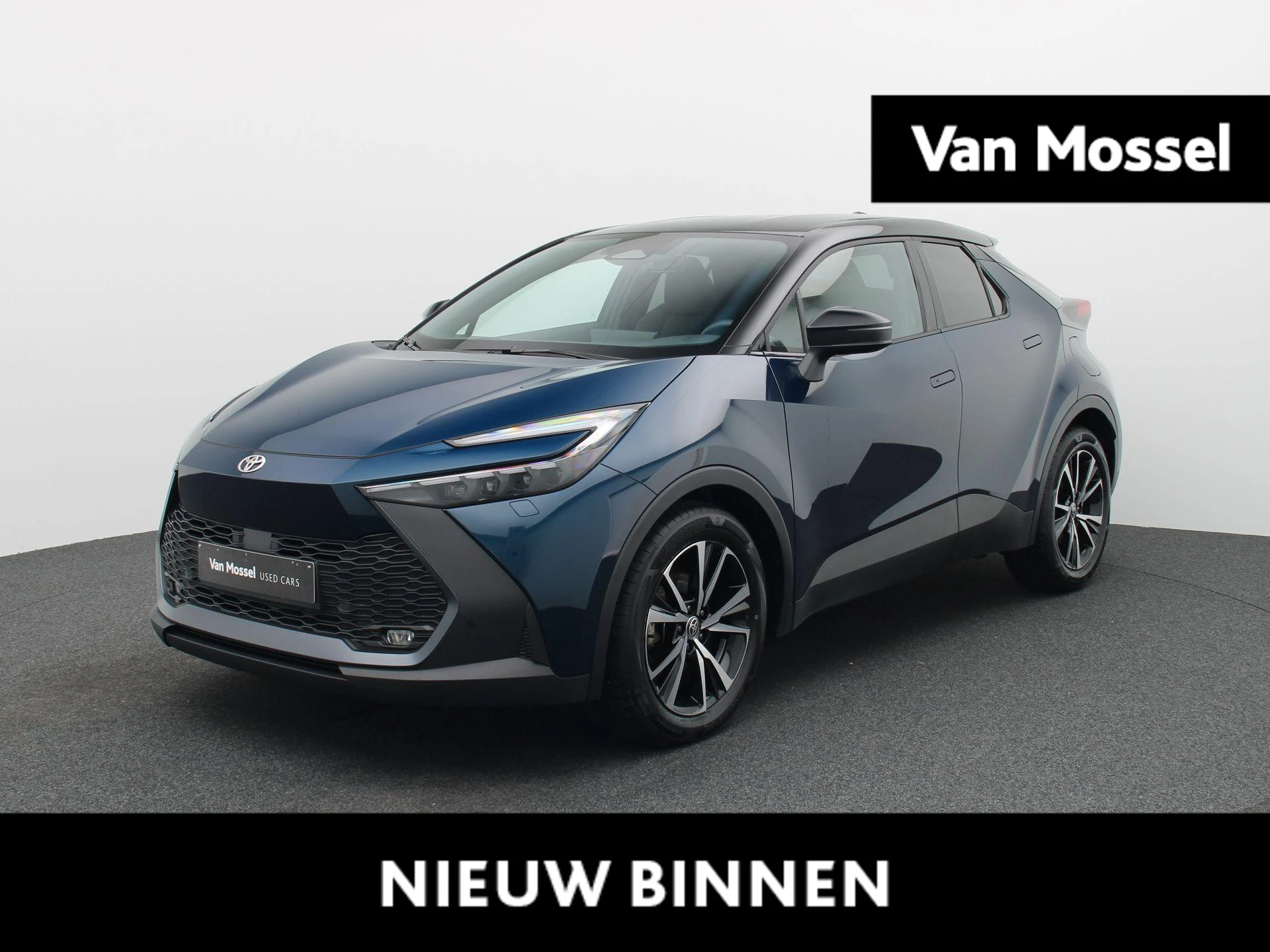 Toyota-C-HR-image-0