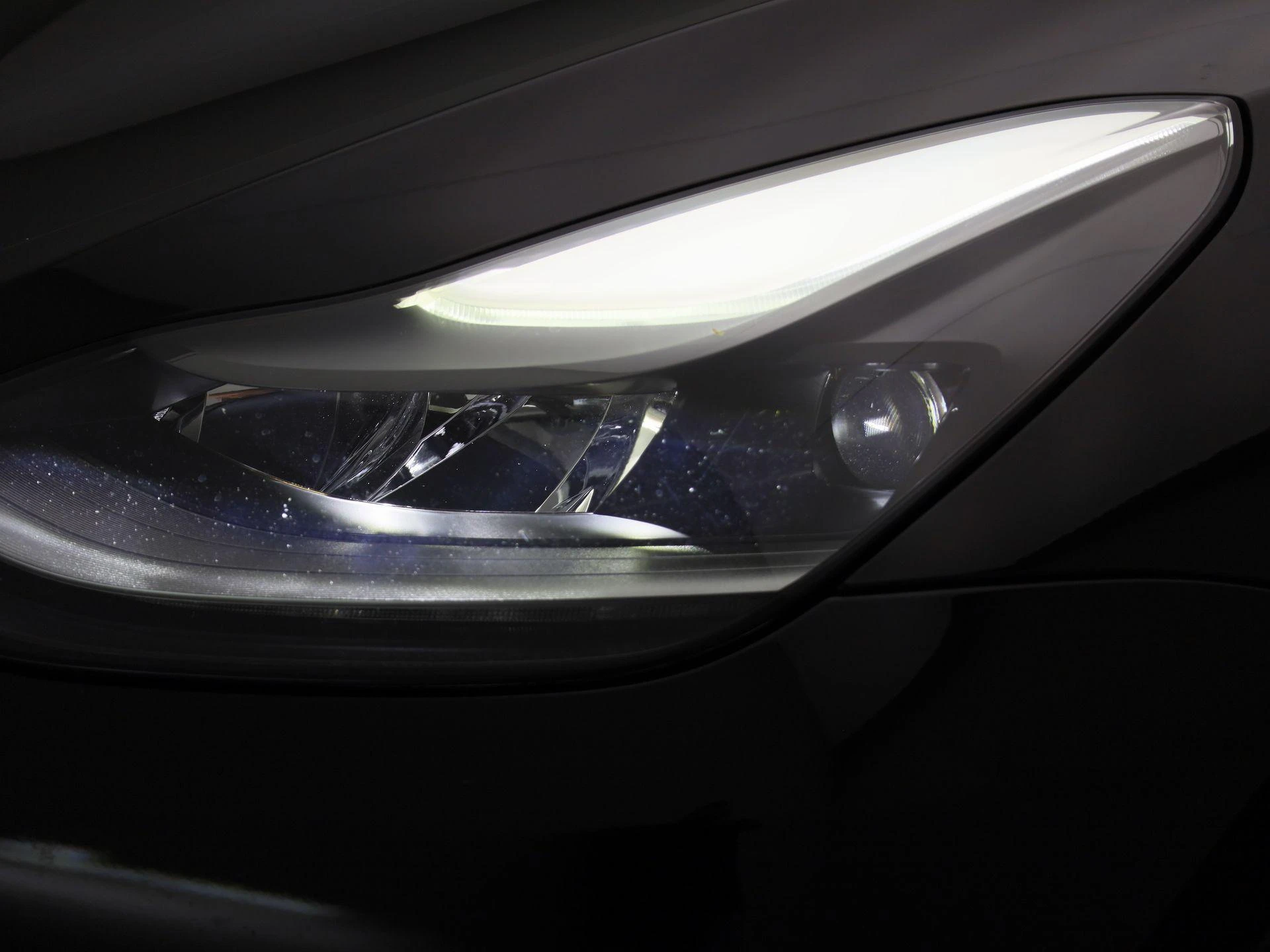 Tesla-Model Y-image-15